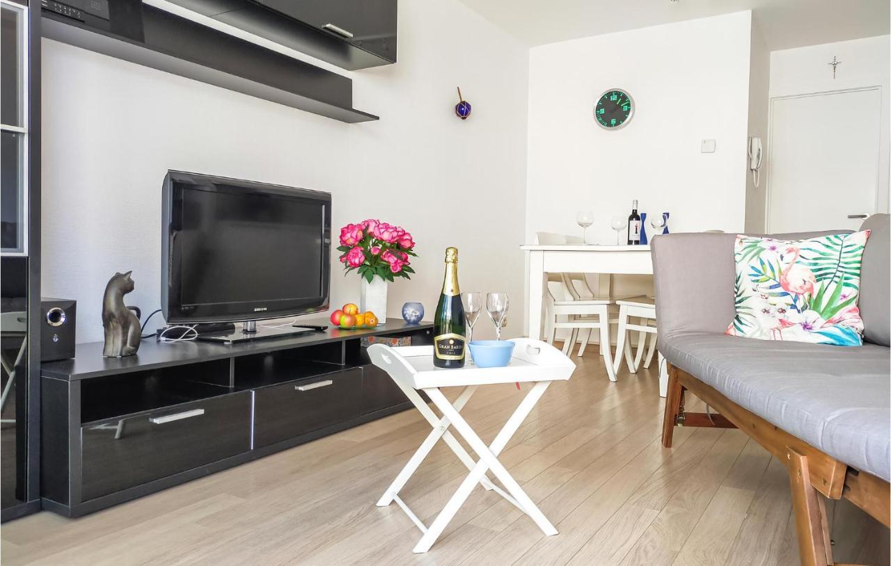 Beautiful In With Wifi&1 Bedrooms Appartement